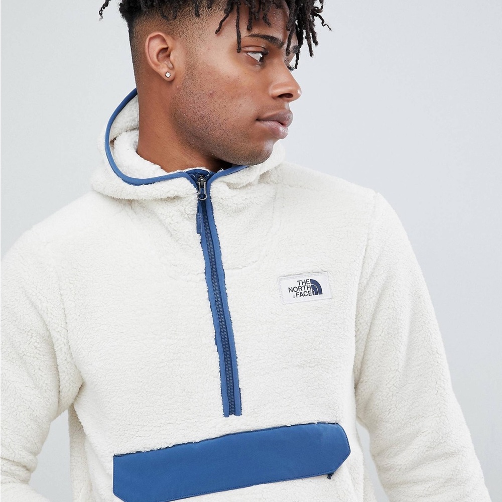 The North Face Campshire Pullover Hoodie